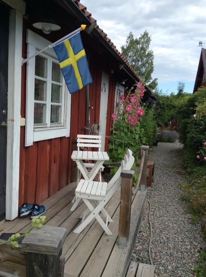 Tystberga Logi Bed & Breakfast ภายนอก รูปภาพ
